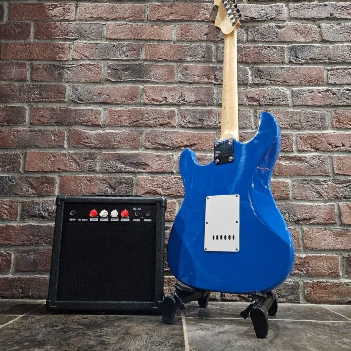 Электрогитара под Fender HH + Комбик 15 ват