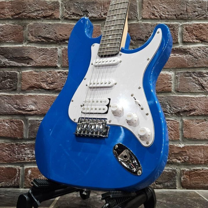 Электрогитара под Fender HH + Комбик 15 ват