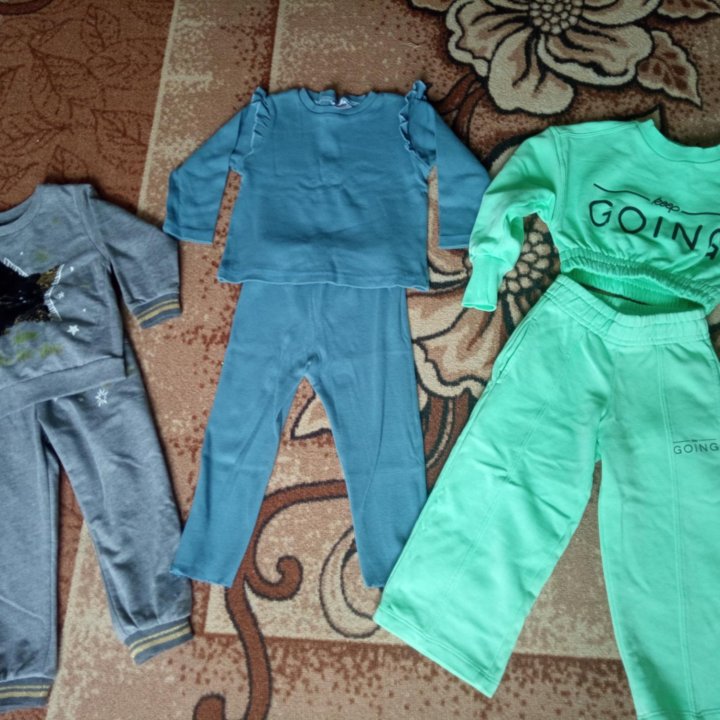 Вещи пакетом на девочку