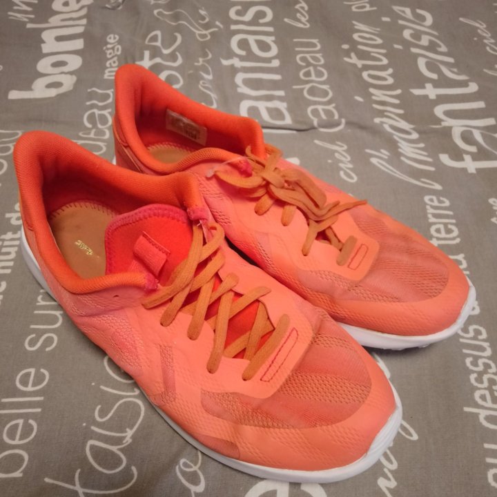 Кроссовки converse