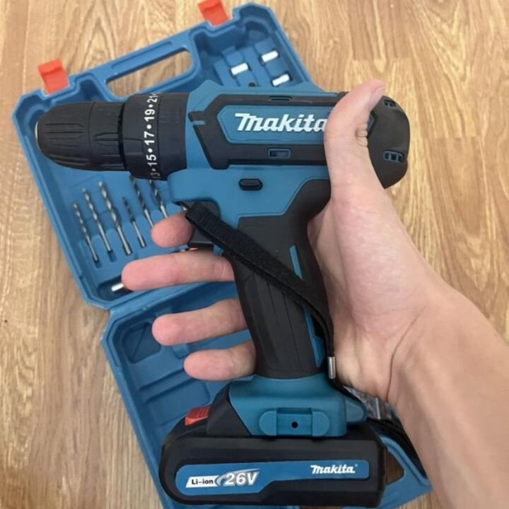 Шуруповерт makita 26v с набором насадок