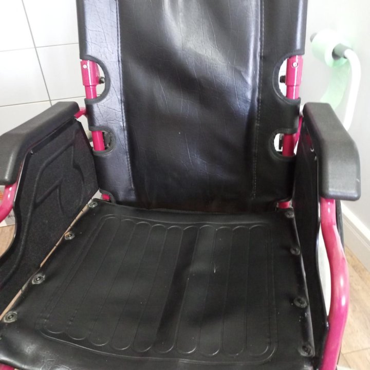 Коляска инвалидная