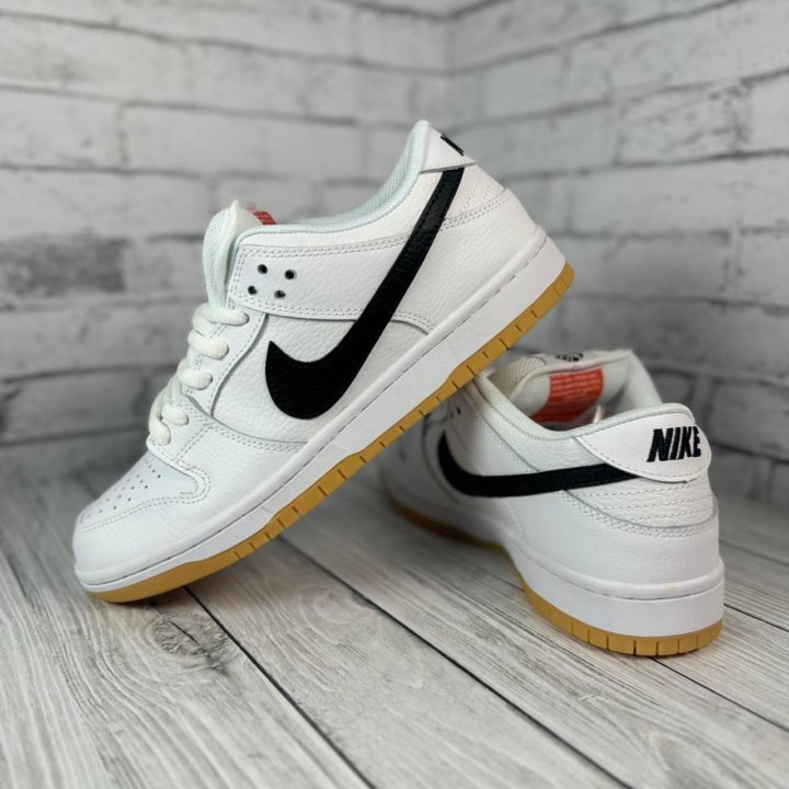 Кроссовки Nike SB Dunk