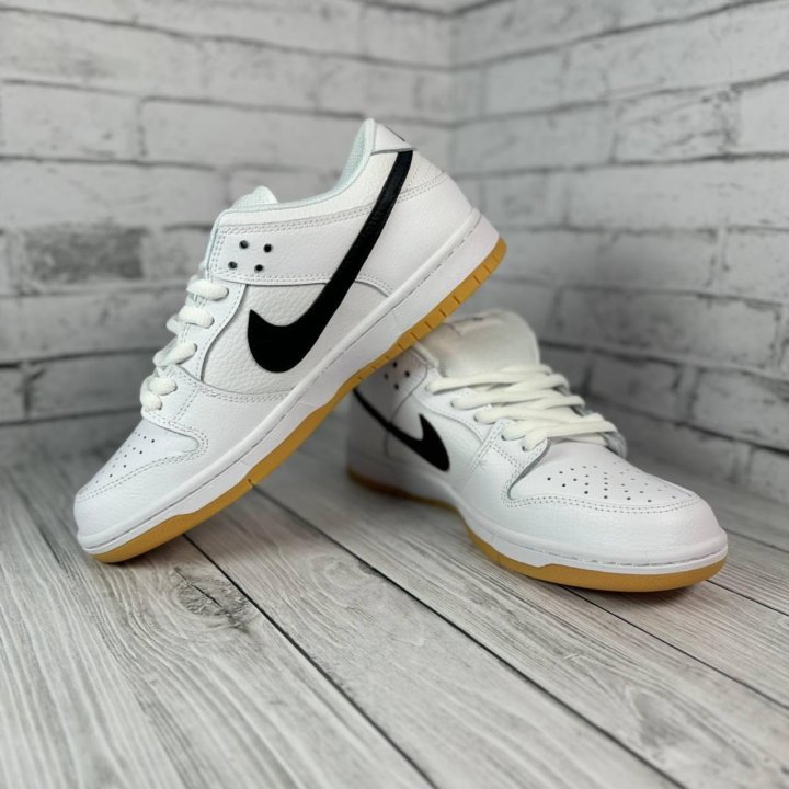 Кроссовки Nike SB Dunk