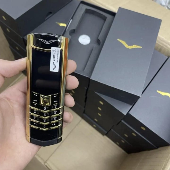 Кнопочный телефон vertu