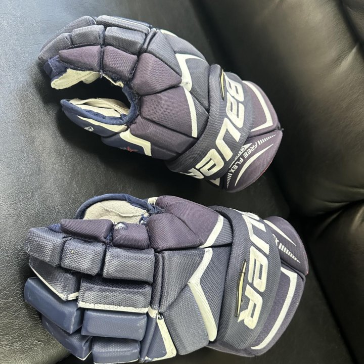 Хоккейные перчатки Bauer