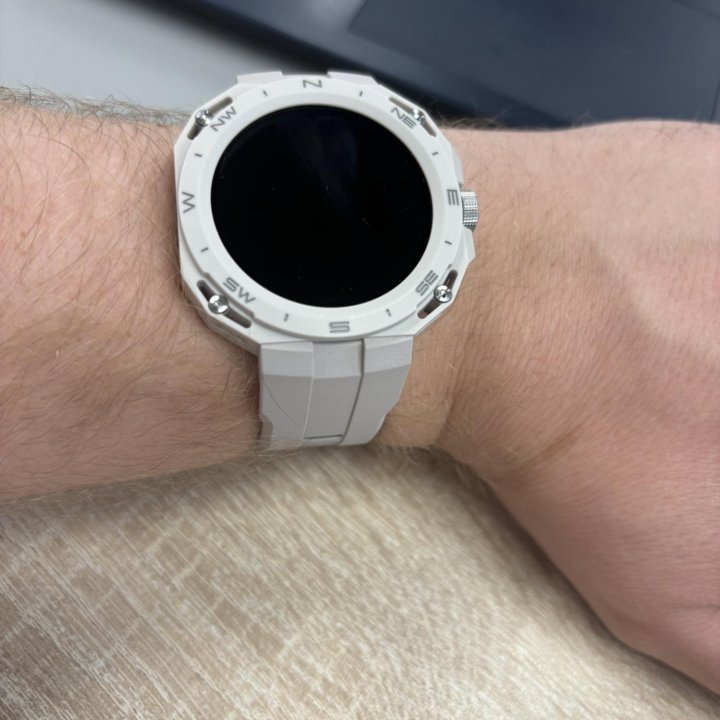 Смарт-часы HUAWEI WATCH GT Cyber