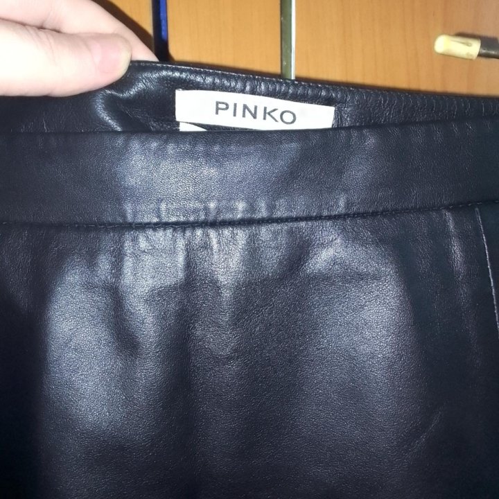 Кожаная юбка и футболка Pinko 44р