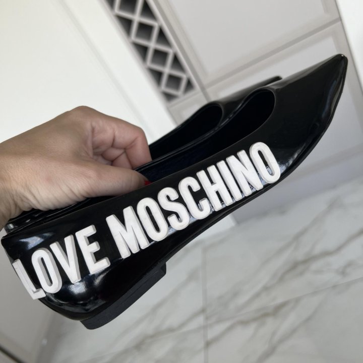 Балетки женские Love moschino 37