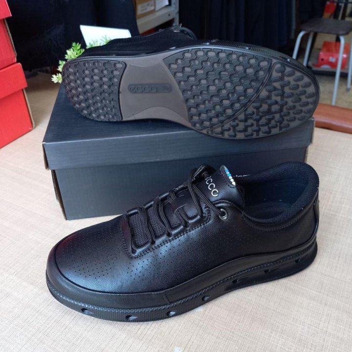 Кроссовки кожаные ecco (р 41-45)