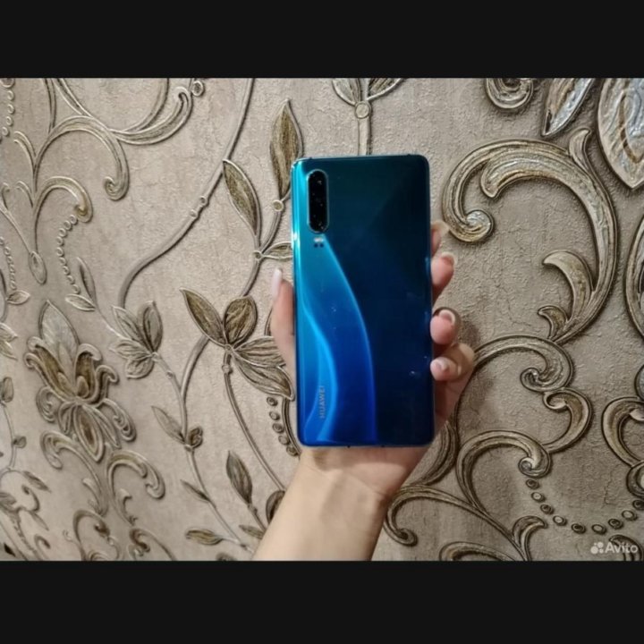 Телефон HUAWEI P30