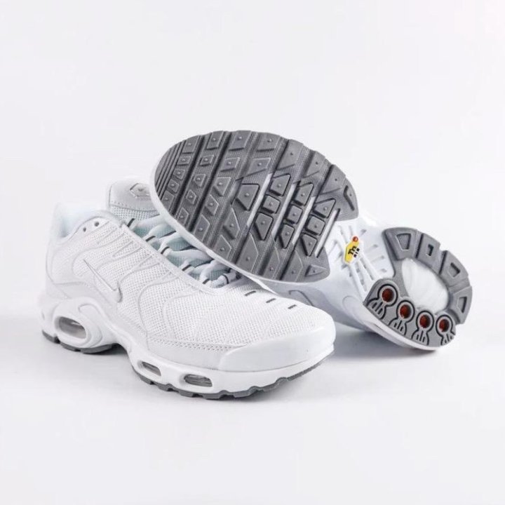 Кроссовки Nike Air Max Plus