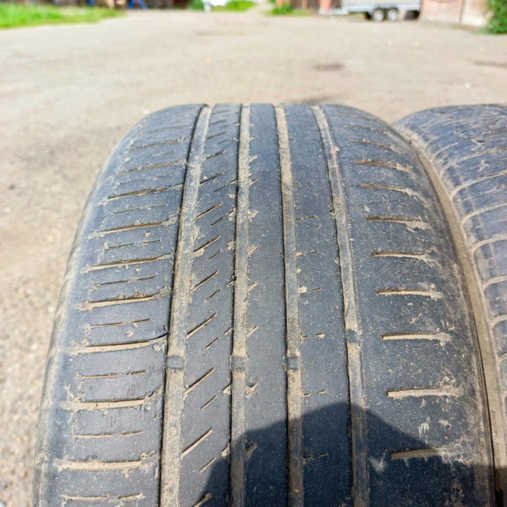 275/40 R20 Kinforest KF550