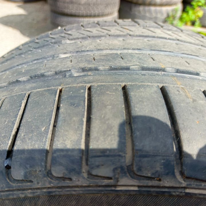 315/35 R20 Kinforest KF550