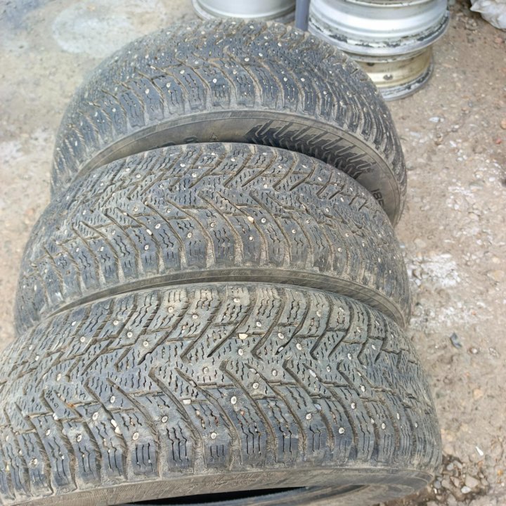 185/65 R14 Nokian Hakkapeliitta 8