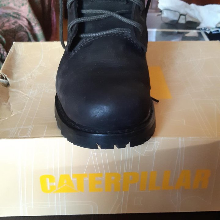 Ботинки Caterpillar новые