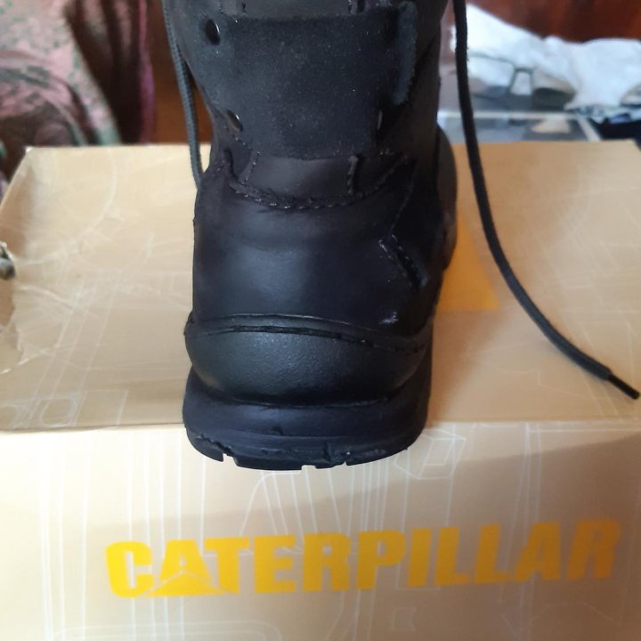 Ботинки Caterpillar новые