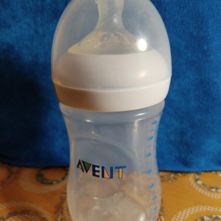 Бутылочка AVENT для кормления