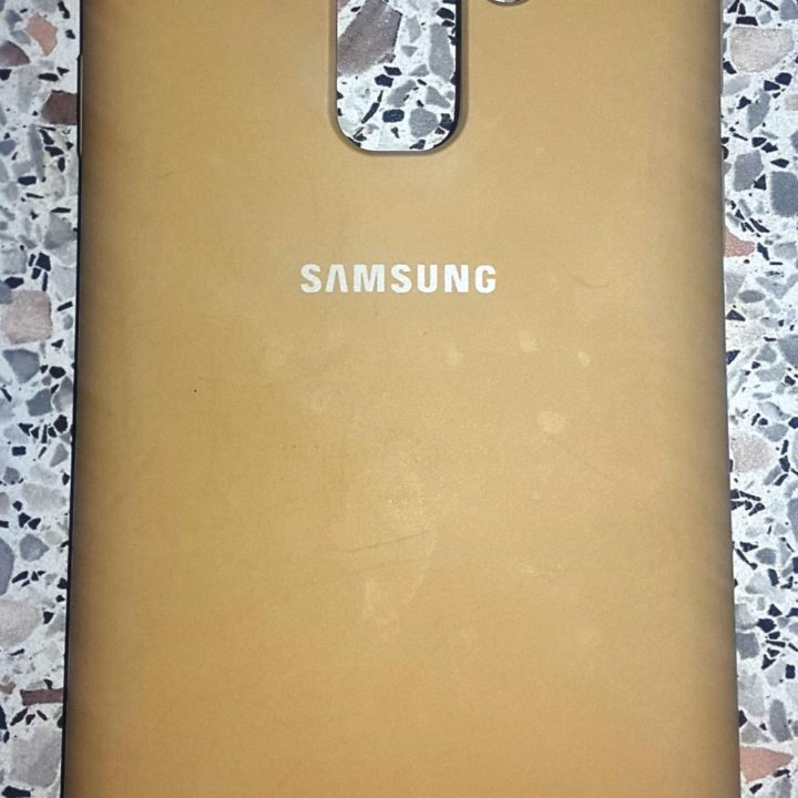 Чехлы для телефонов