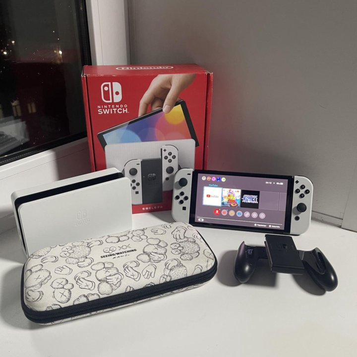 Nintendo switch oled+2 игры+защитный чехол