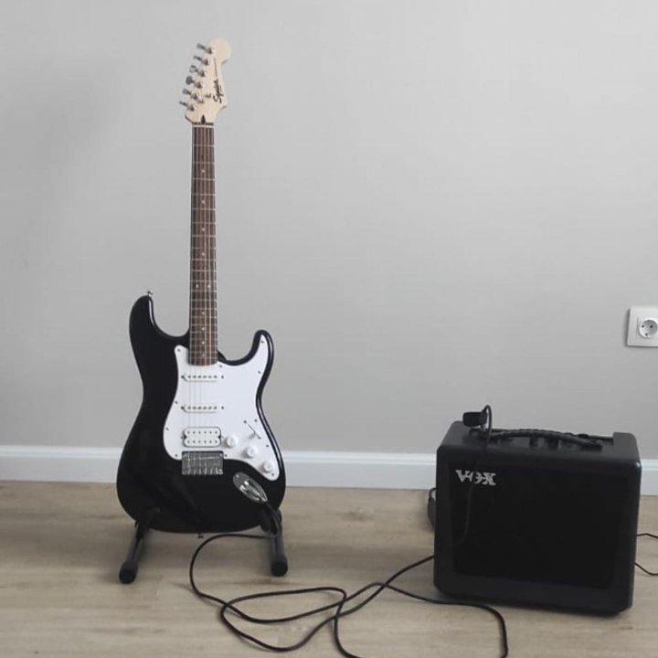 Fender squier bullet Stratocaster HSS HT Black