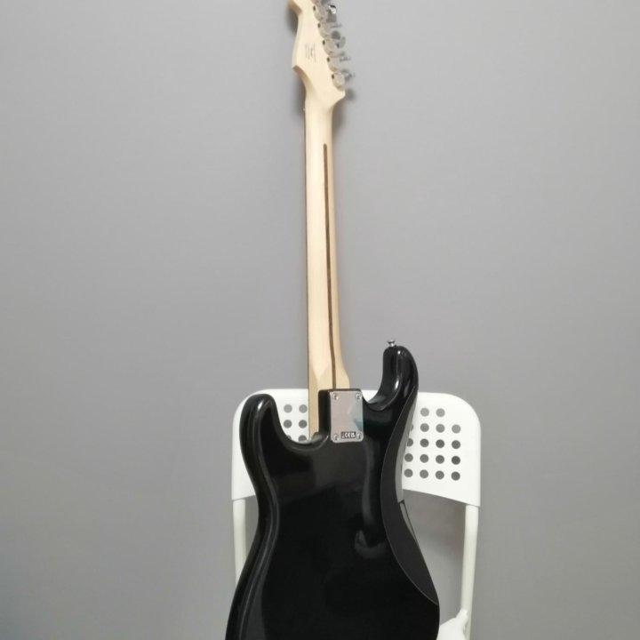 Fender squier bullet Stratocaster HSS HT Black