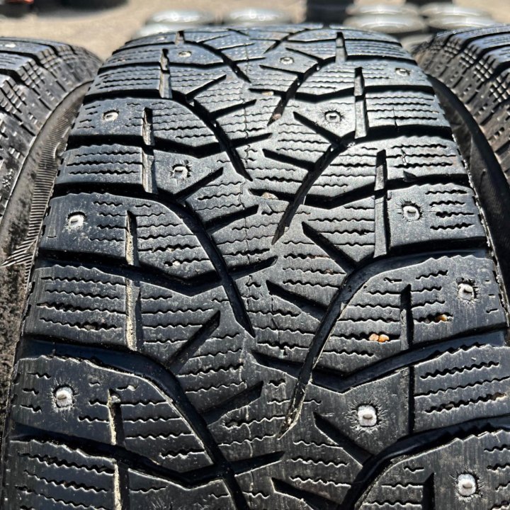 Зима Bridgestone 195/65 R15 Диски 4x100 D60.1