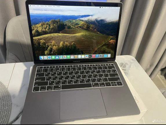 MacBook Air 13 (2018, Retina)