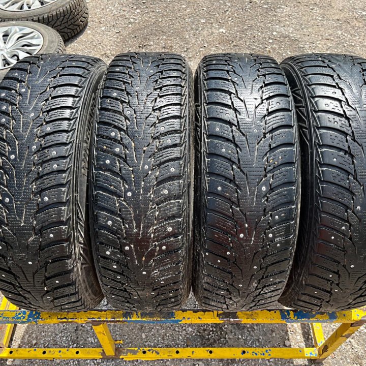 Зима Nexen 185/65 R15 Диски Renault 4x100 D60.1