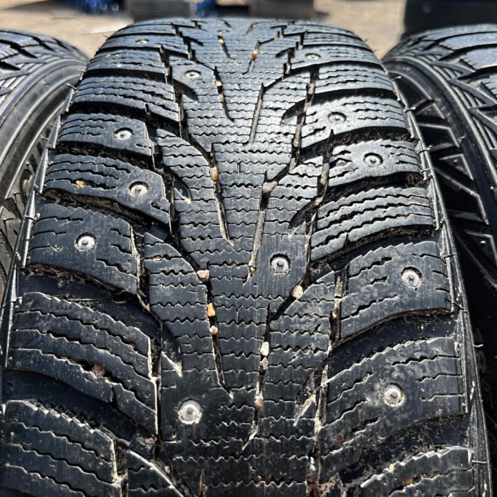 Зима Nexen 185/65 R15 Диски Renault 4x100 D60.1