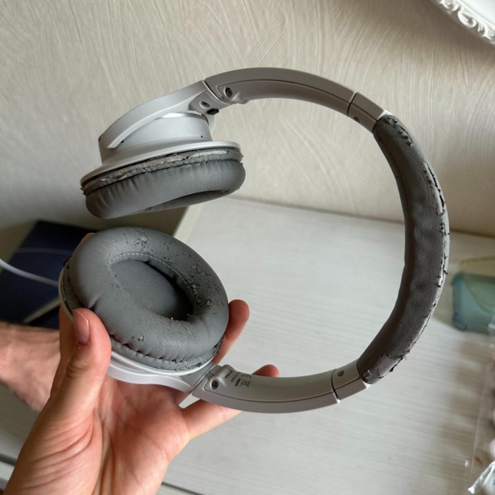 Наушники Audio-Technica SR30BT серые