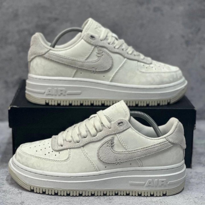 Кроссовки Nike Air Force 1 Low Luxe