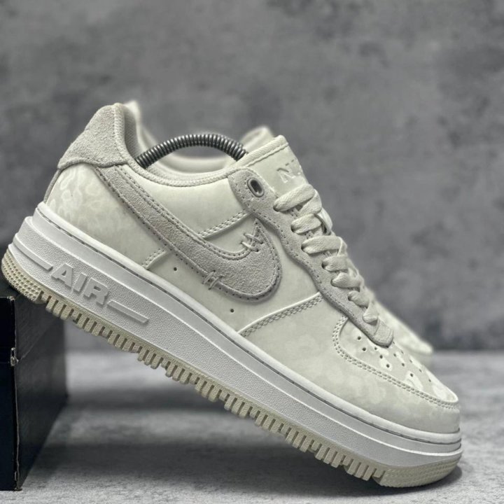 Кроссовки Nike Air Force 1 Low Luxe