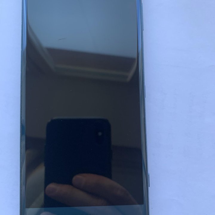 Sony Xperia XZ 2 Зеленый