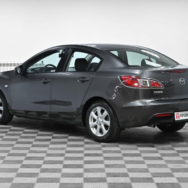 Mazda 3, 2010