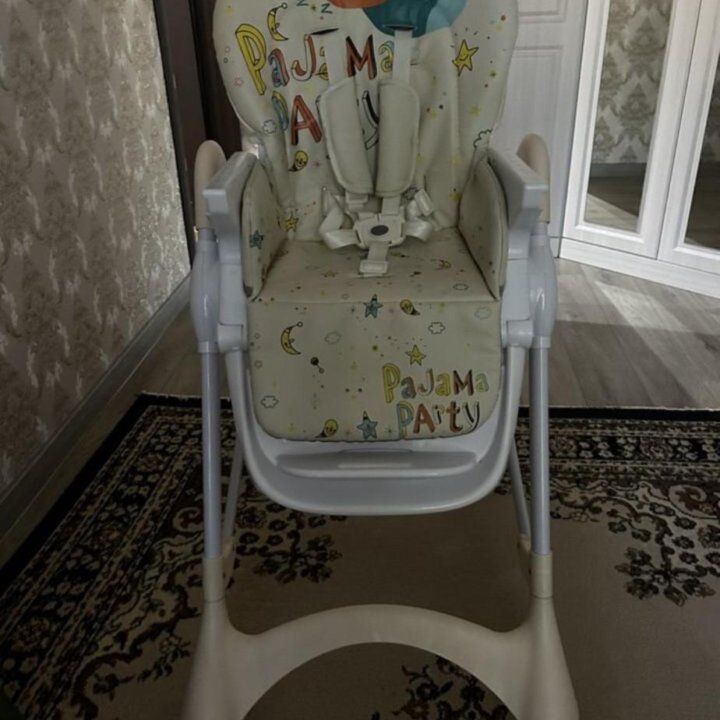 Стул для кормления