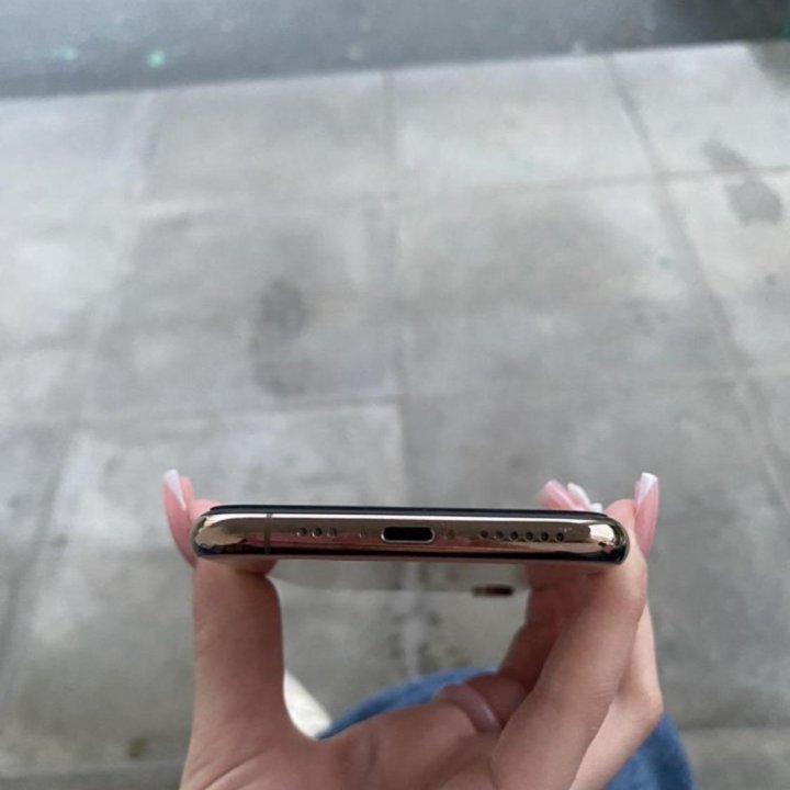 iPhone XS