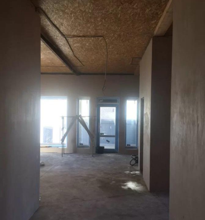 Штукатурка стен по маякам под обои