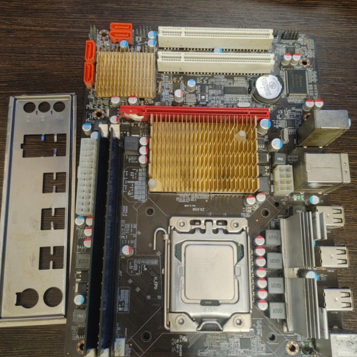 Продам комплект LGA 1366