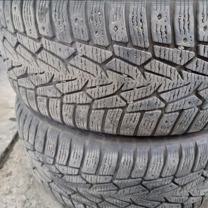 Nokian Tyres Hakkapeliitta 7 245/50 R18 T