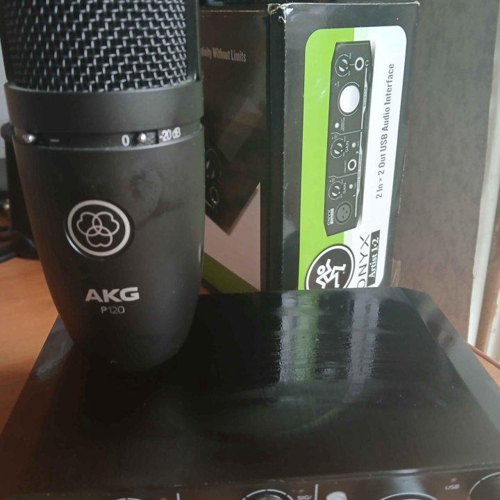 Студийный микрофон AKG P120+Звуковая карта Onyx