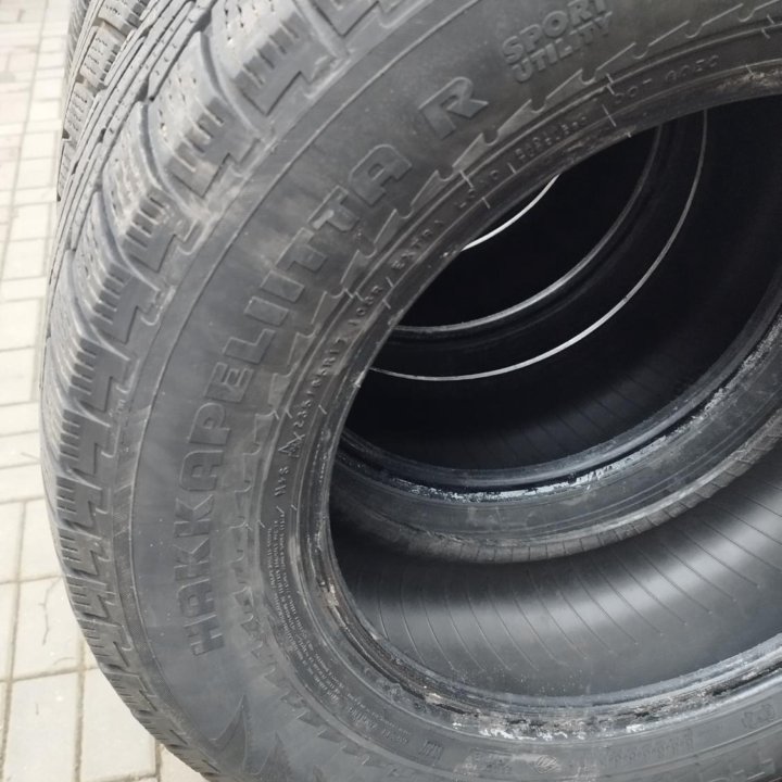 Комплект шин Nokian Hakkapelitta R 235/65/17