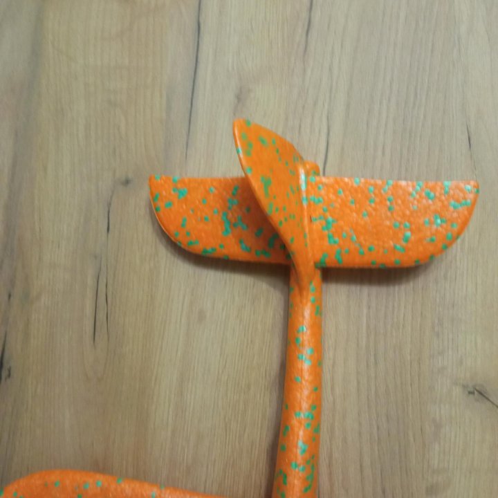 Самалётик летаеший играшка