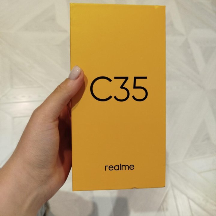 Телефон realme c35