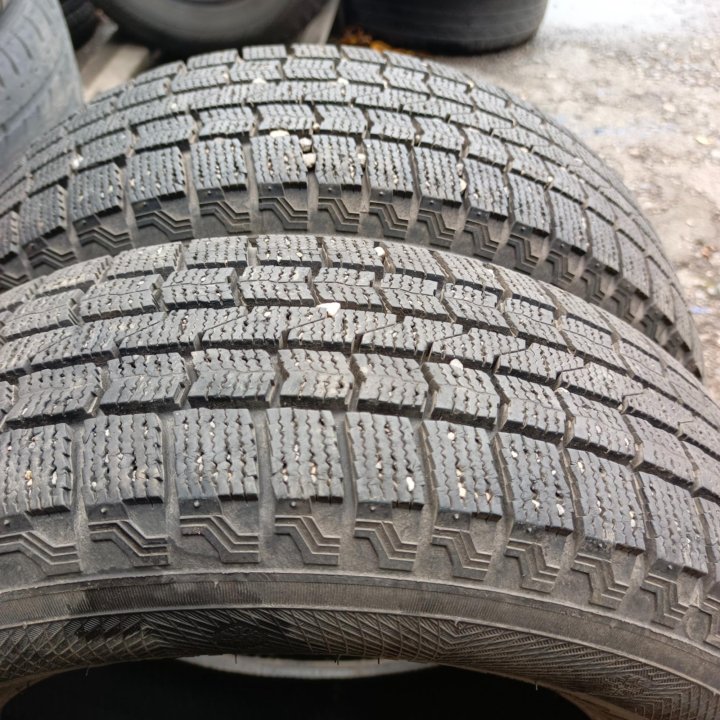 185/70 R14 Maxxis SP3 Premitra Ice