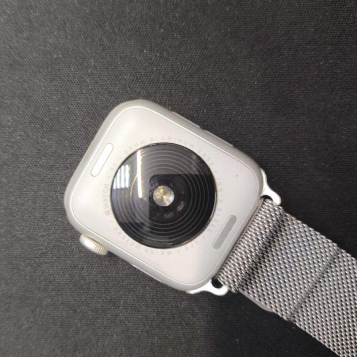 Часы apple watch se2 40 mm starlight, 90% аккум