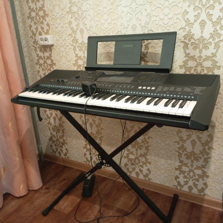 Синтезатор YAMAHA PSR E463