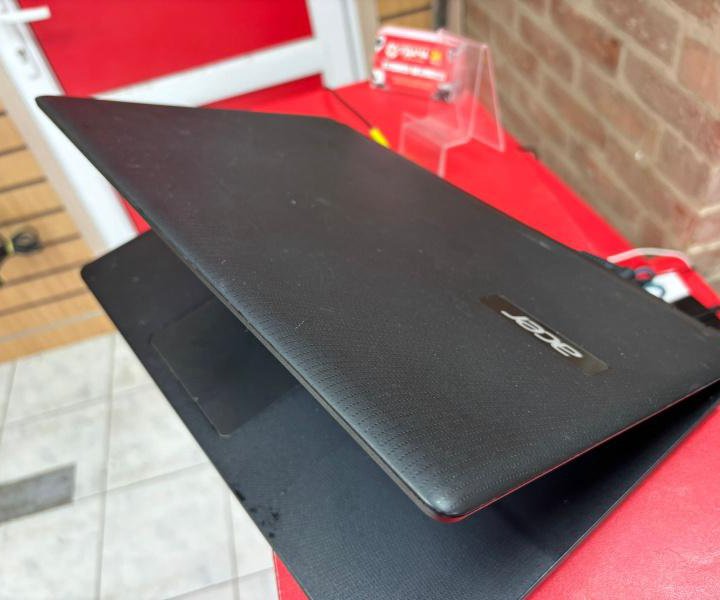 Ноутбук Acer aspire es1-520