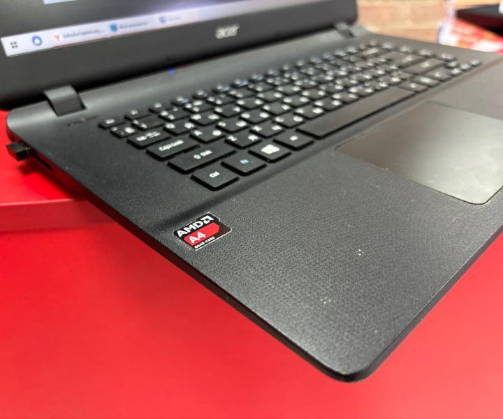 Ноутбук Acer aspire es1-520