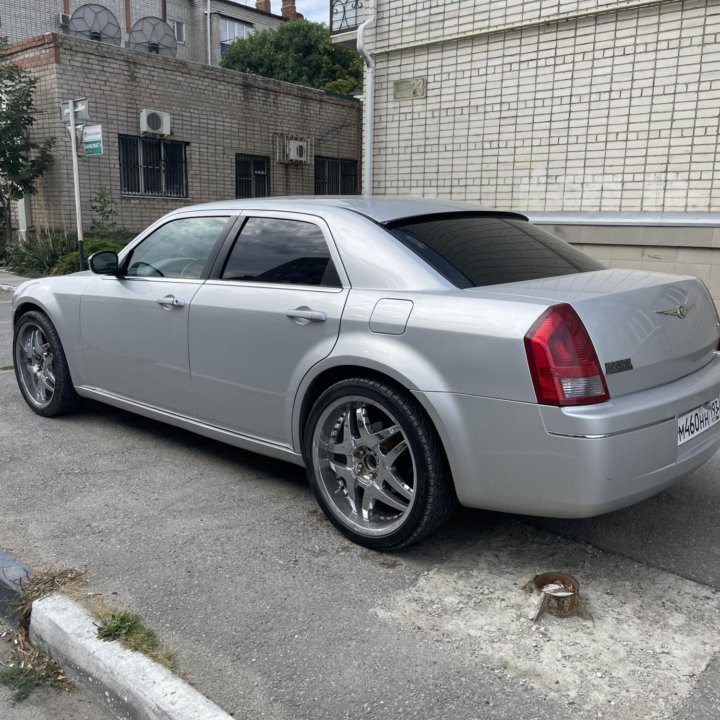 Chrysler 300C, 2005